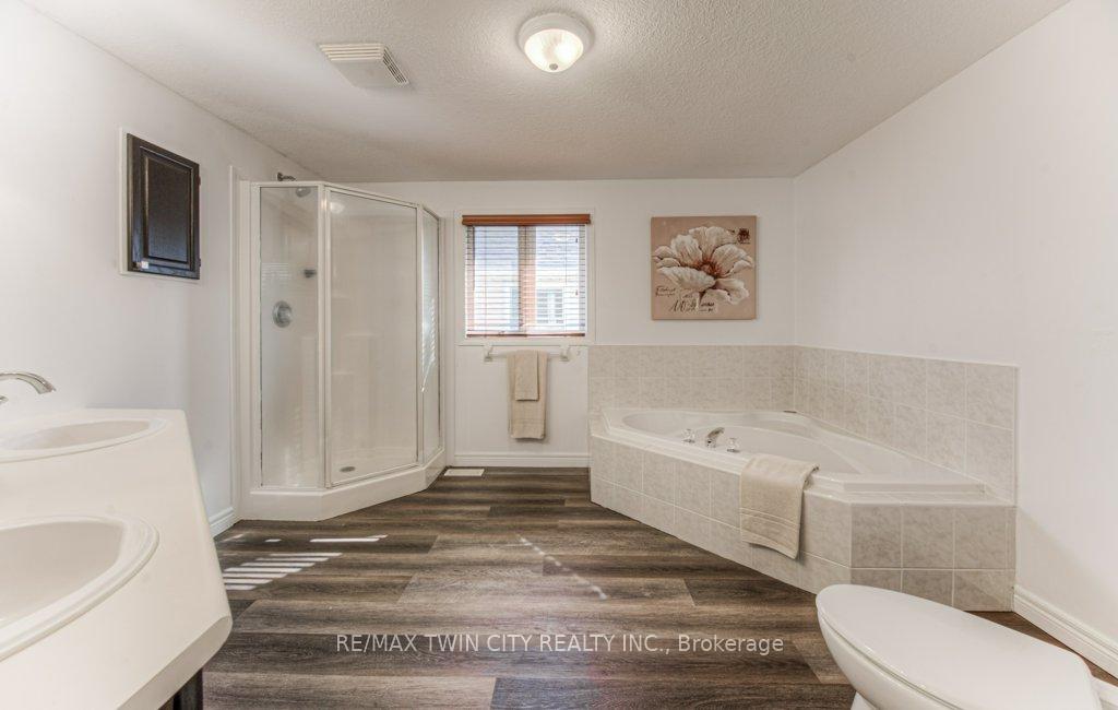 Photo 24 of 648 Brandenburg Boulevard, Waterloo — HOMEH