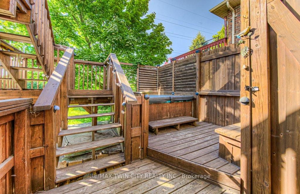 Photo 36 of 648 Brandenburg Boulevard, Waterloo — HOMEH