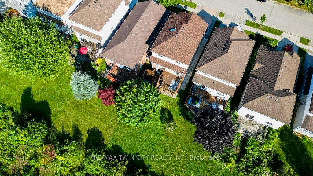Photo 44 of 648 Brandenburg Boulevard, Waterloo — HOMEH