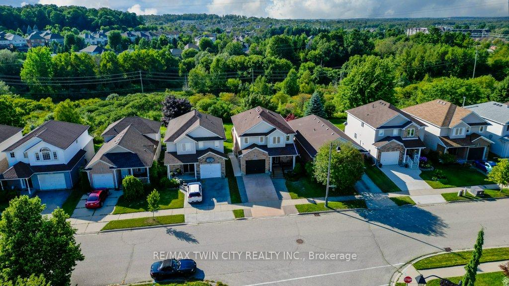 Photo 46 of 648 Brandenburg Boulevard, Waterloo — HOMEH