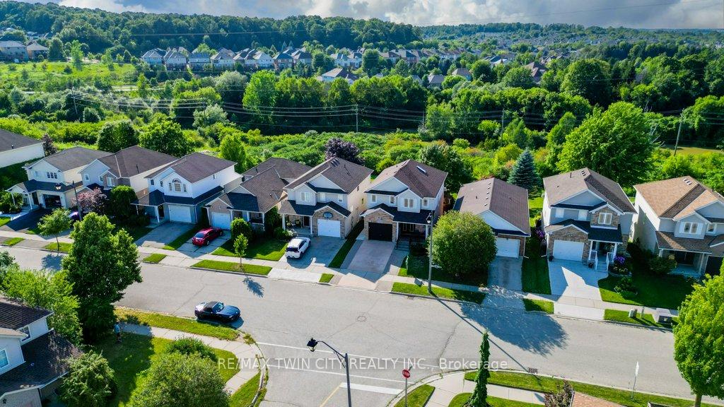 Photo 47 of 648 Brandenburg Boulevard, Waterloo — HOMEH