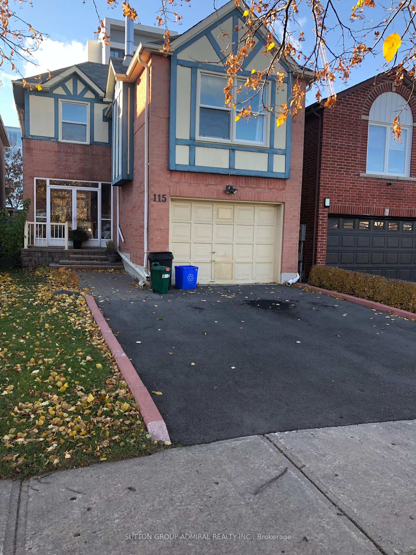 Front of 115 Glen Crescent