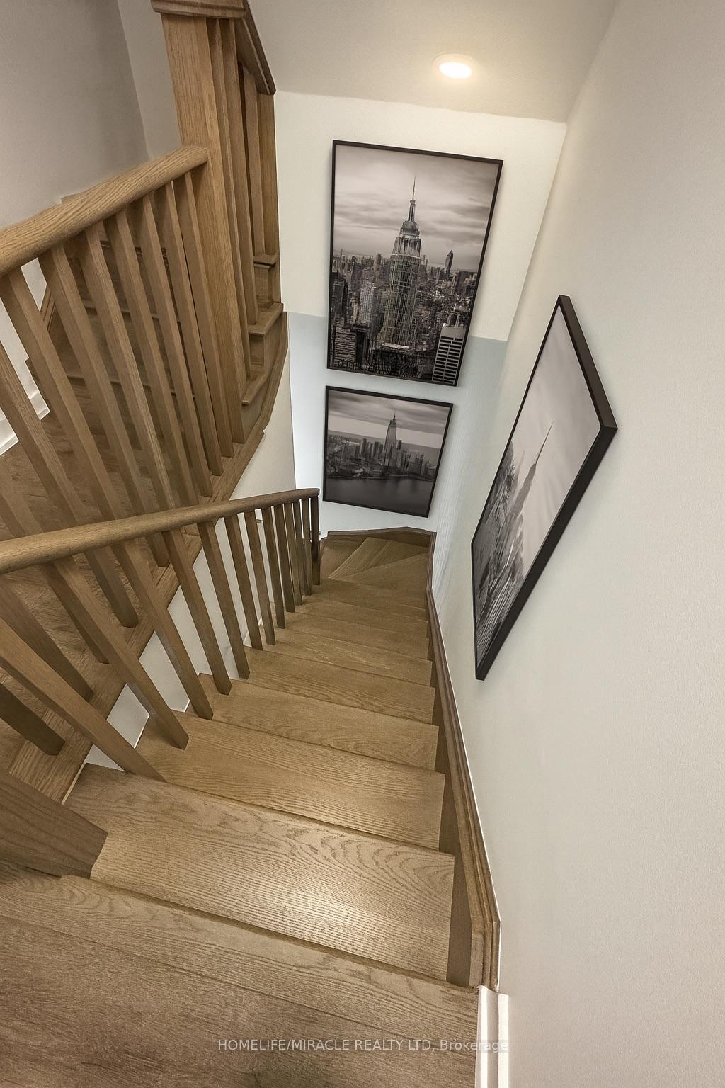 Photo 3 of 234 Dalhousie Street, Vaughan, Vaughan Grove — HOMEH