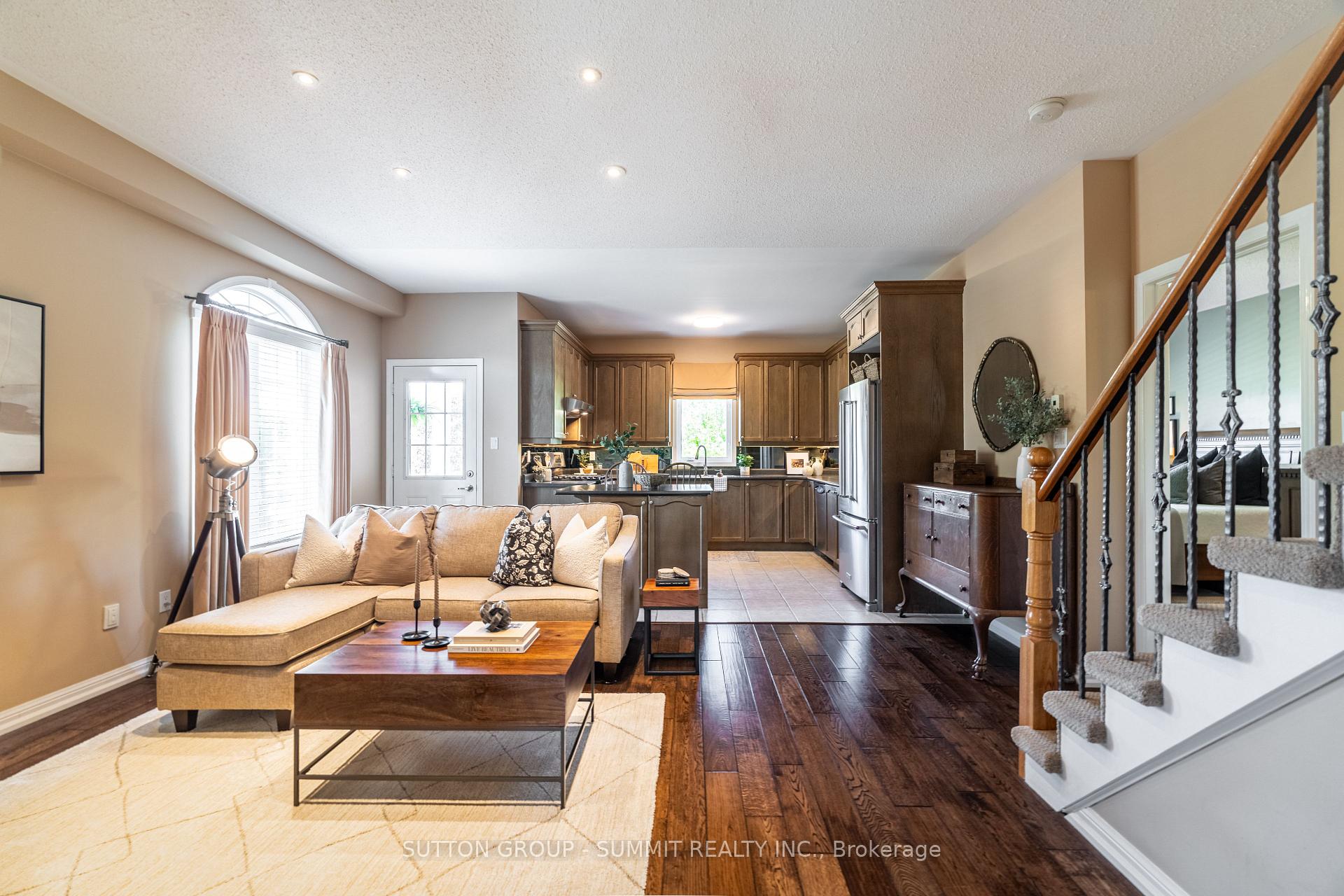 Photo 6 of 55 Meadows End Crescent, Uxbridge — HOMEH