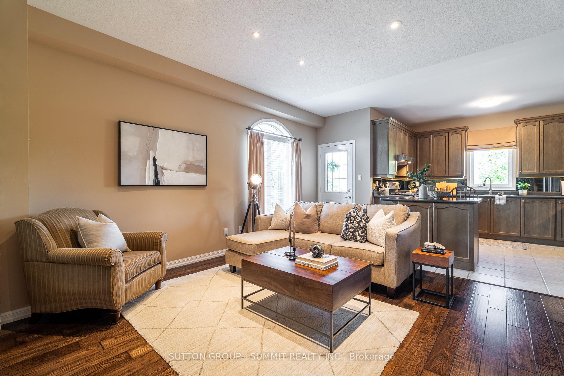 Photo 7 of 55 Meadows End Crescent, Uxbridge — HOMEH