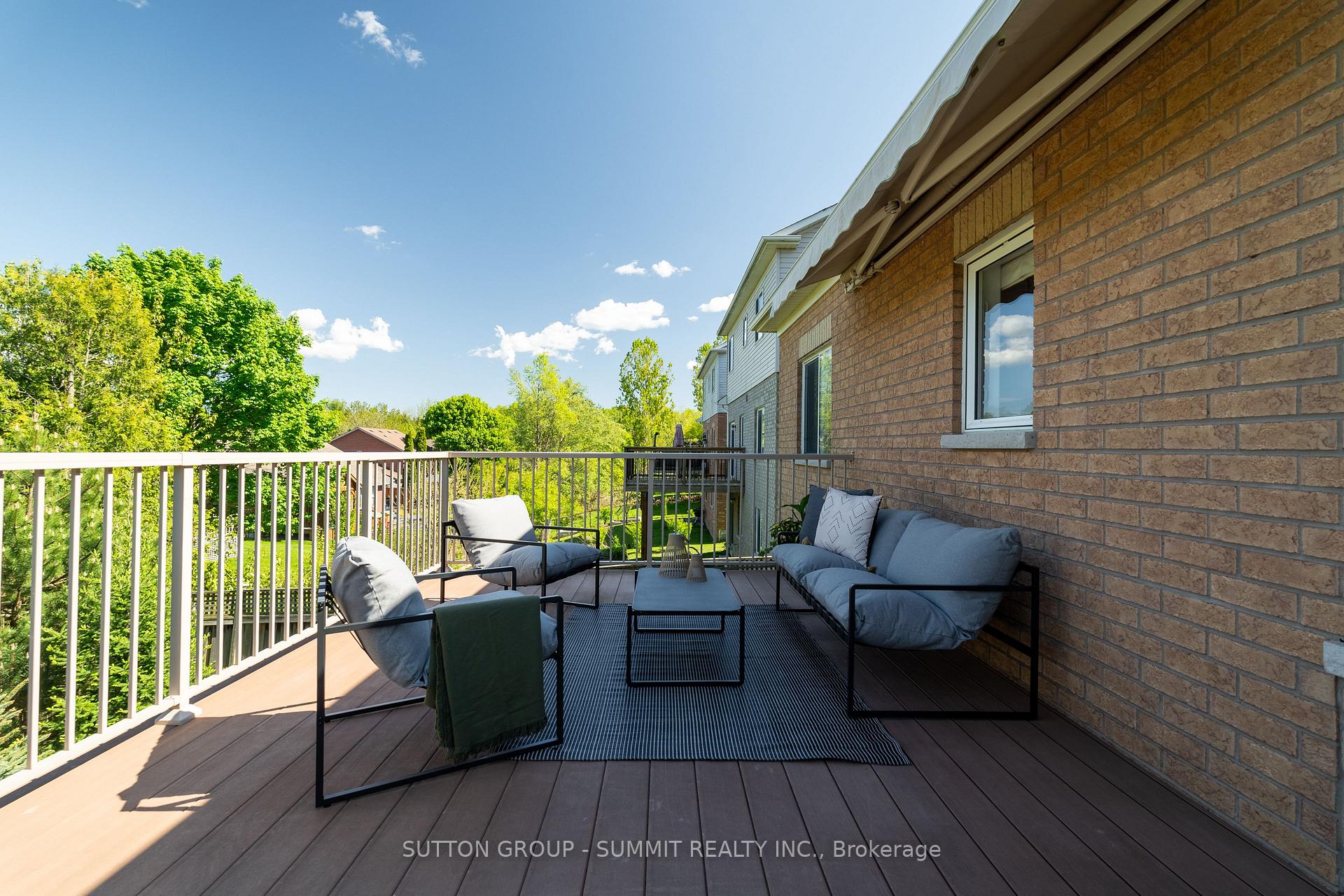 Photo 16 of 55 Meadows End Crescent, Uxbridge — HOMEH