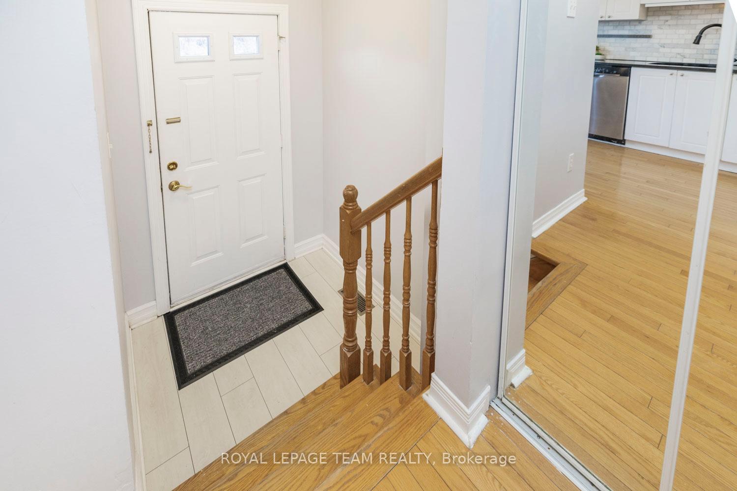 Photo 4 of 22 Hintonburg Place, Ottawa, Hintonburg — HOMEH