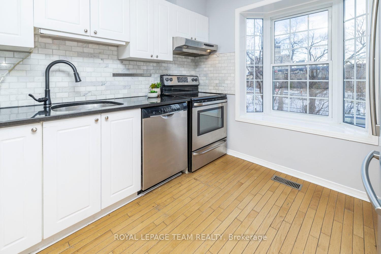 Photo 8 of 22 Hintonburg Place, Ottawa, Hintonburg — HOMEH