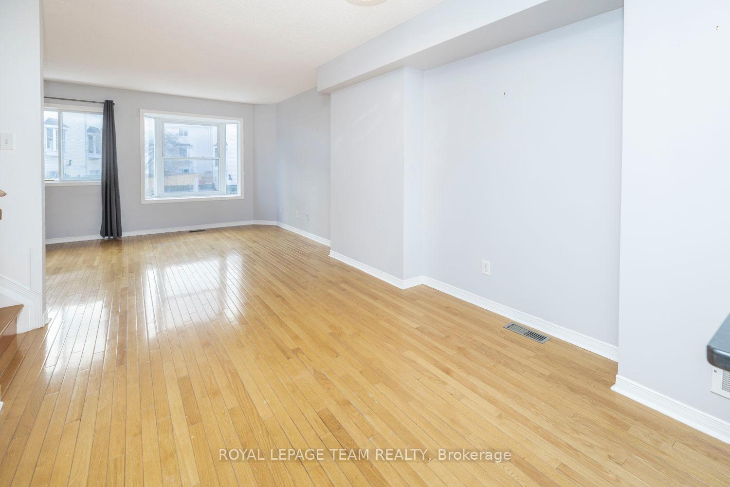 Photo 13 of 22 Hintonburg Place, Ottawa, Hintonburg — HOMEH