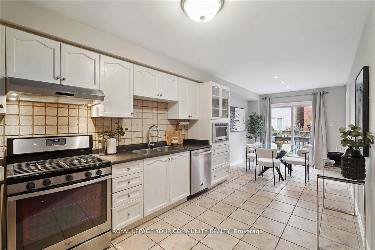 Photo 7 of 35 Timberview Drive, Vaughan, Patterson — HOMEH