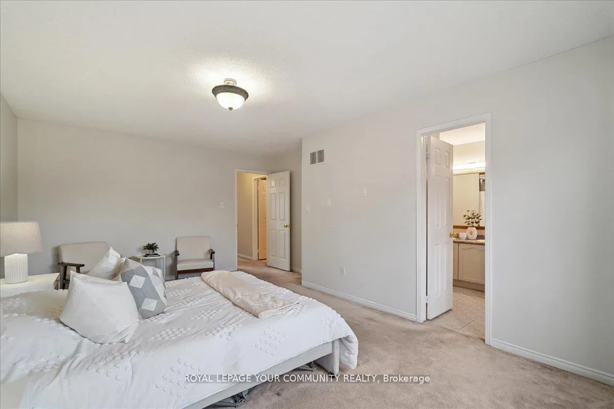 Photo 15 of 35 Timberview Drive, Vaughan, Patterson — HOMEH