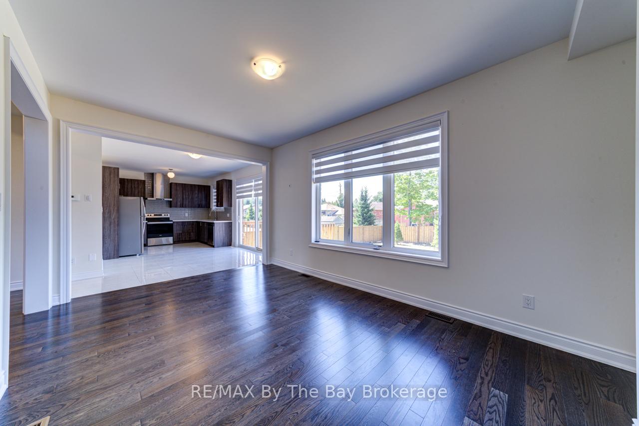 Photo 9 of 19 Beatrice Drive, Wasaga Beach — HOMEH