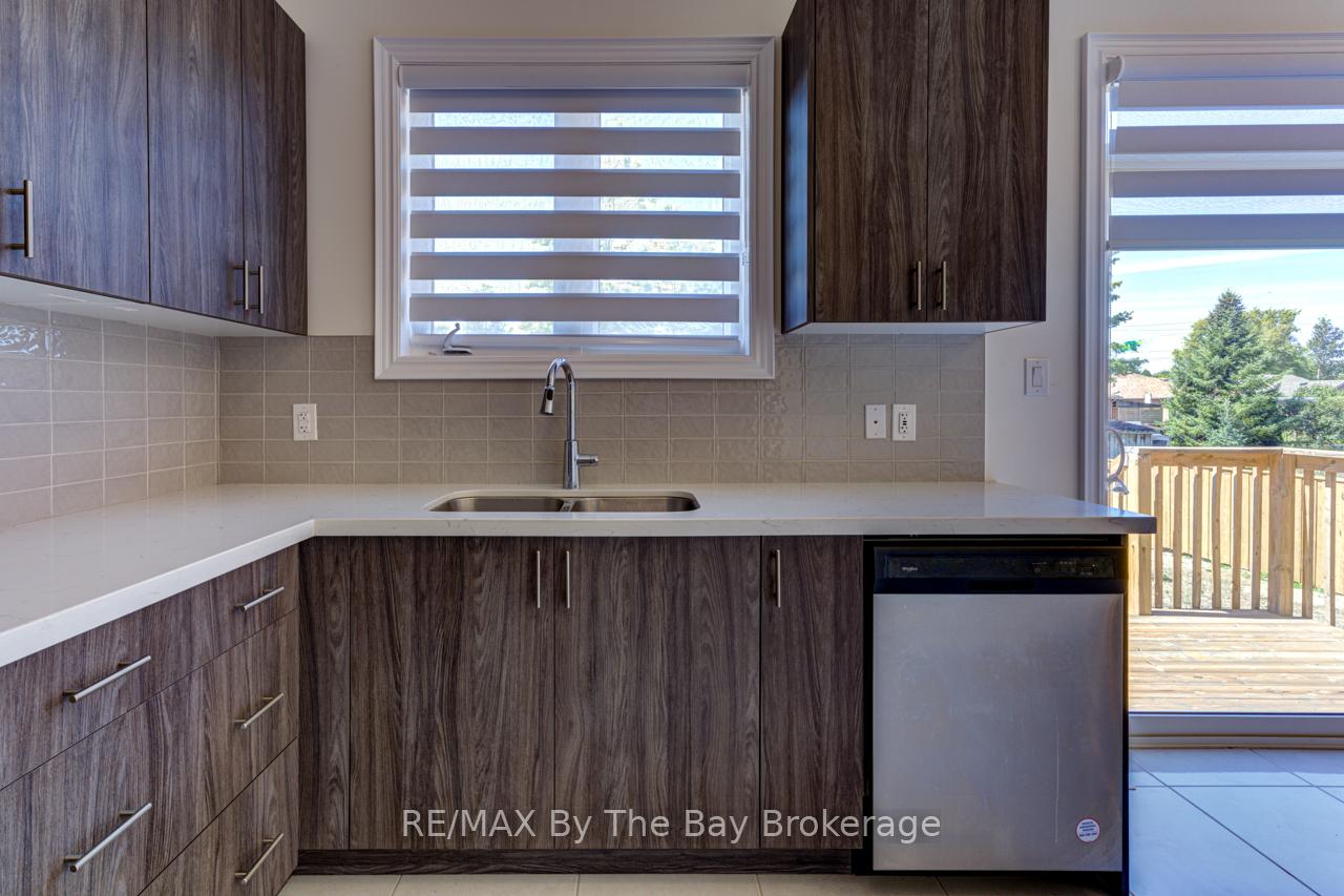 Photo 17 of 19 Beatrice Drive, Wasaga Beach — HOMEH