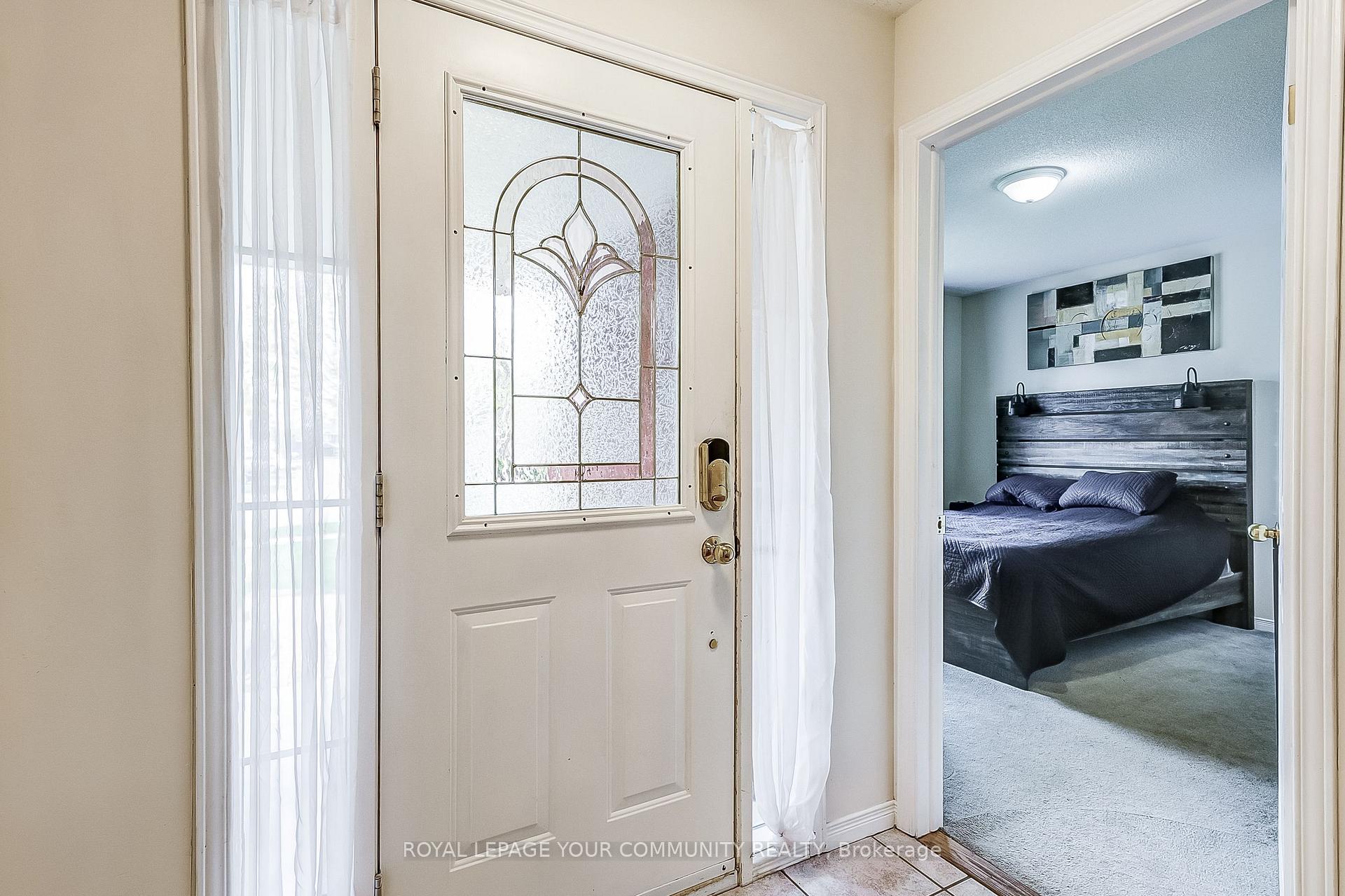 Photo 3 of 46 Enzo Crescent, Uxbridge — HOMEH