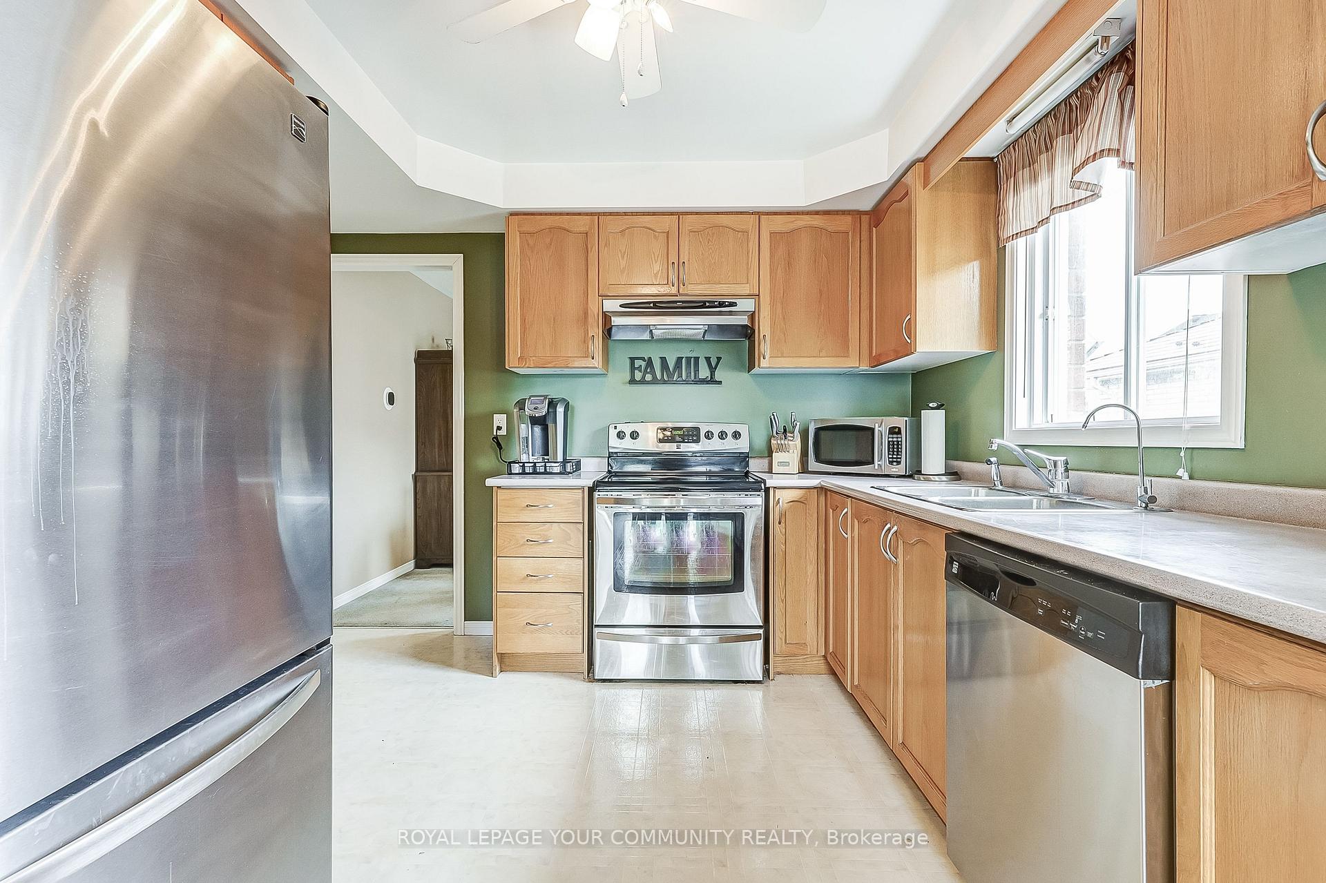Photo 11 of 46 Enzo Crescent, Uxbridge — HOMEH