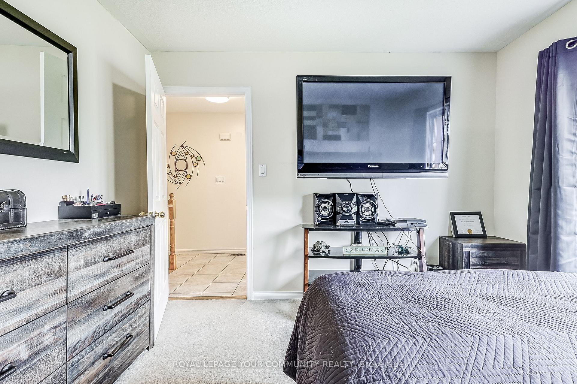 Photo 19 of 46 Enzo Crescent, Uxbridge — HOMEH