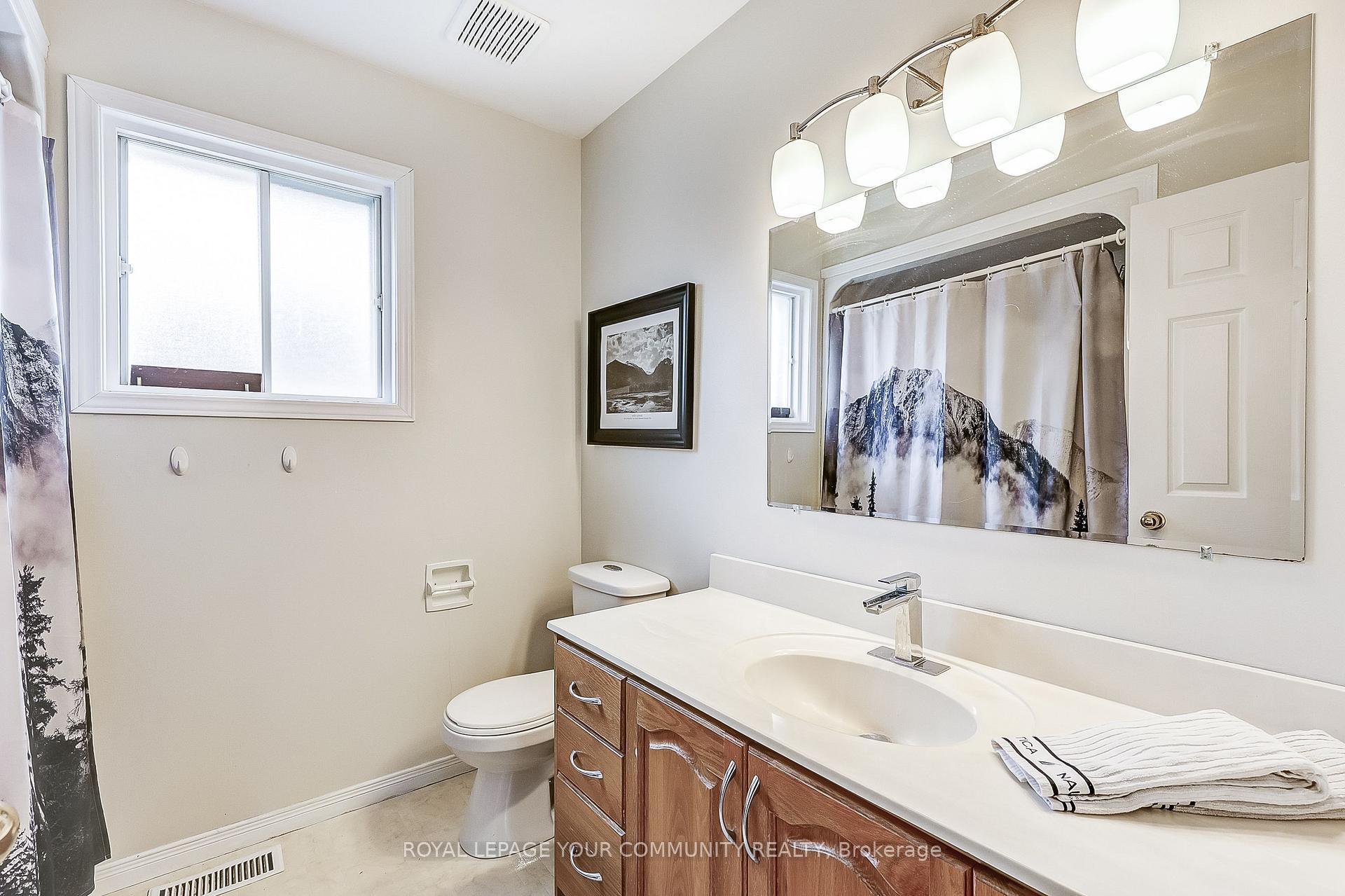 Photo 22 of 46 Enzo Crescent, Uxbridge — HOMEH