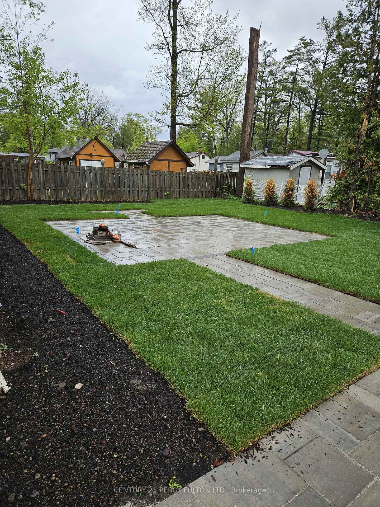 Photo 3 of 61 Glenwood Drive, Wasaga Beach — HOMEH