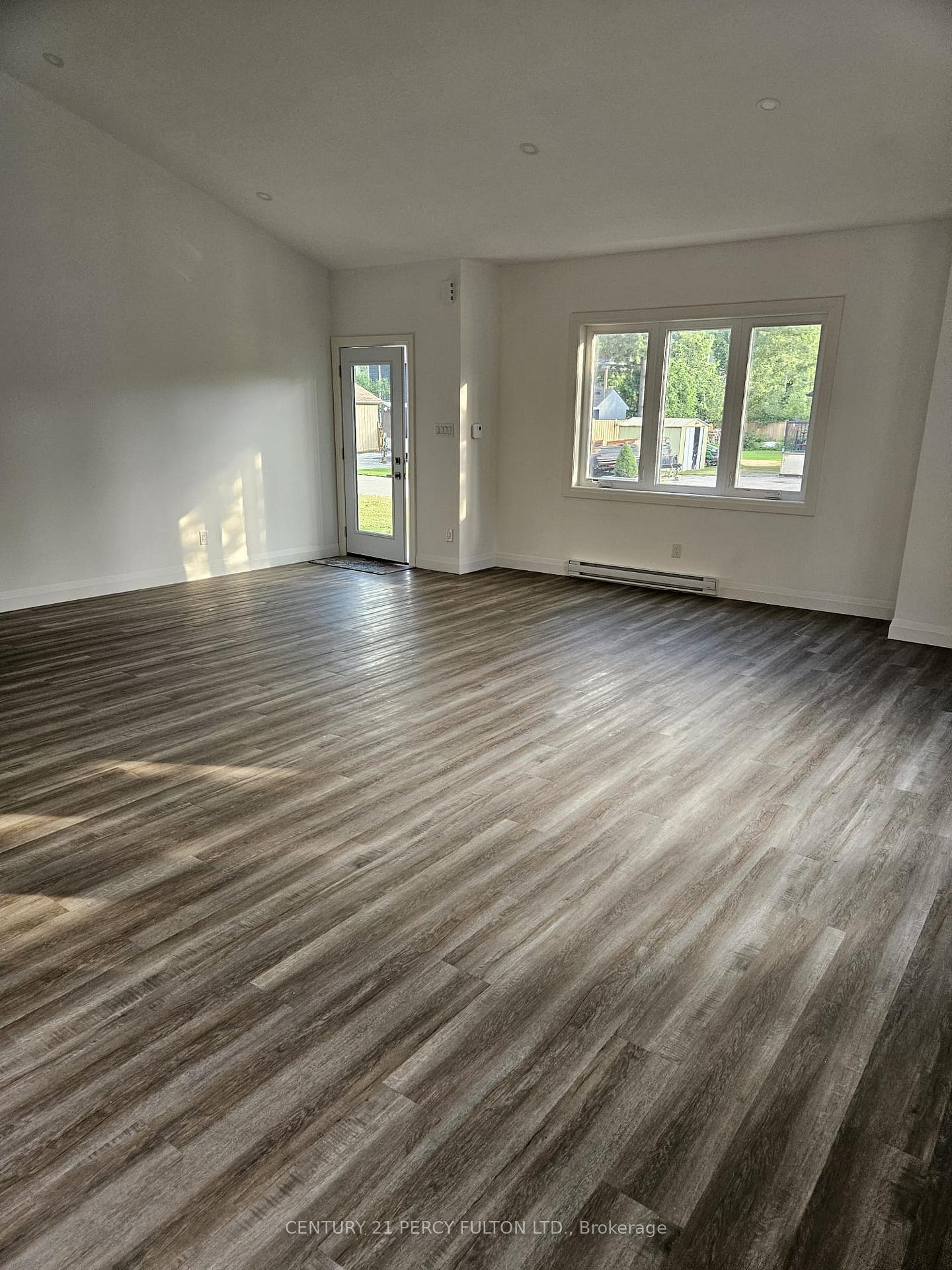 Photo 15 of 61 Glenwood Drive, Wasaga Beach — HOMEH