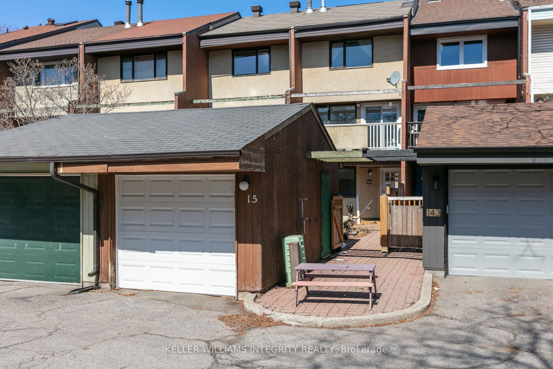 Photo 2 of Unit 15, 120 Walnut Court, Ottawa, West Centre Town — HOMEH