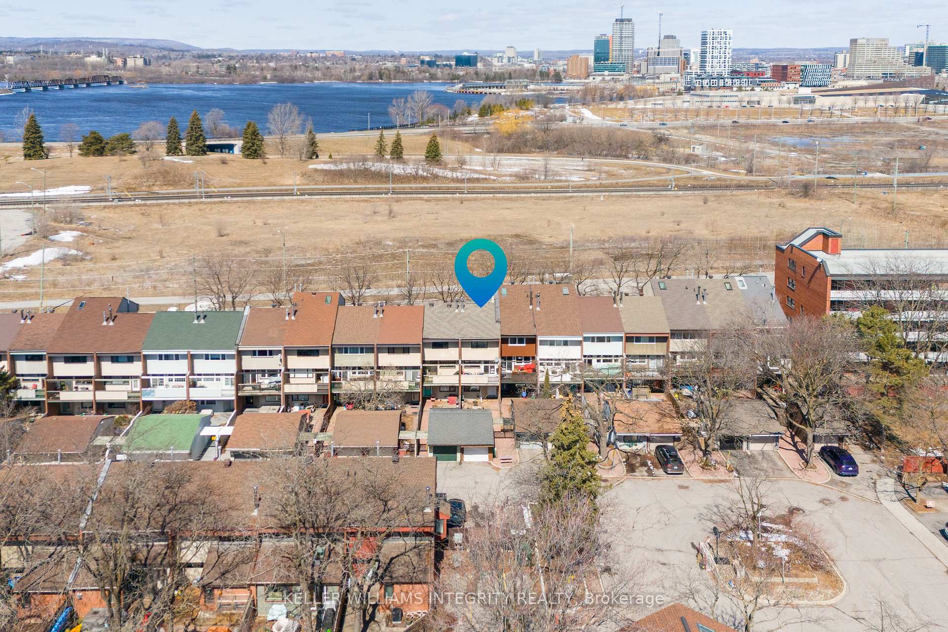 Photo 3 of Unit 15, 120 Walnut Court, Ottawa, West Centre Town — HOMEH