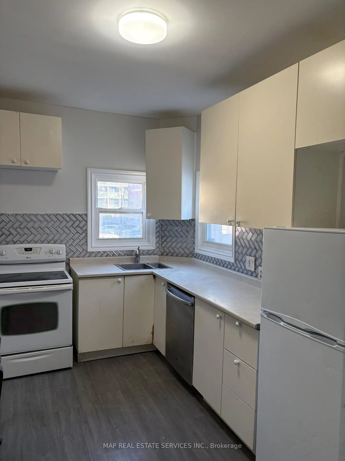 Photo 1 of 15 Wallace Street, Vaughan, West Woodbridge — HOMEH