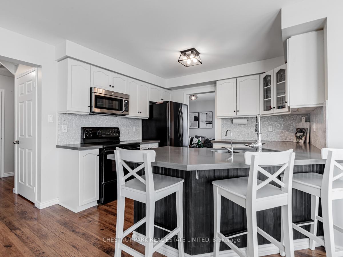 Photo 13 of 74 Barton Lane, Uxbridge — HOMEH