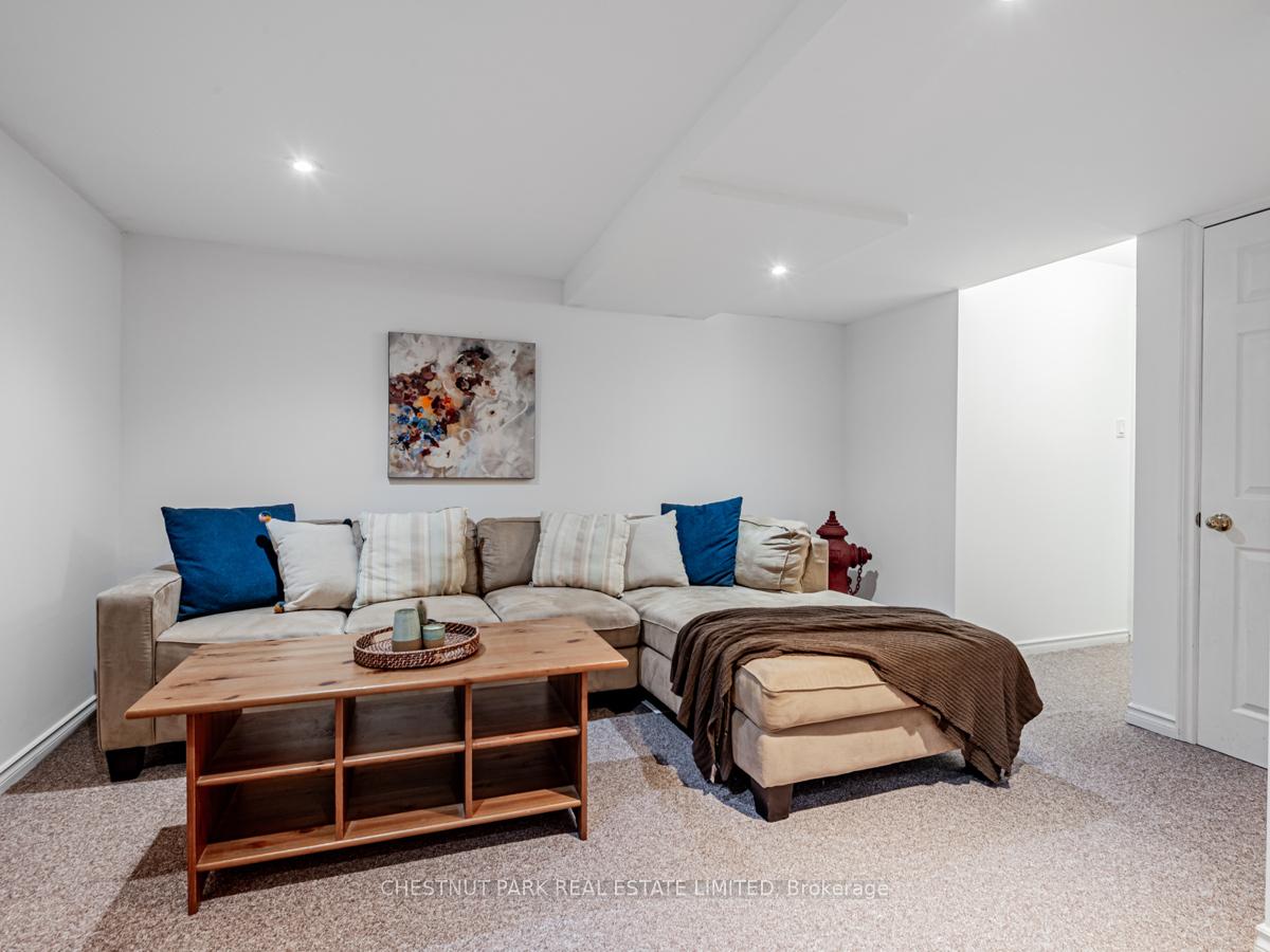 Photo 22 of 74 Barton Lane, Uxbridge — HOMEH