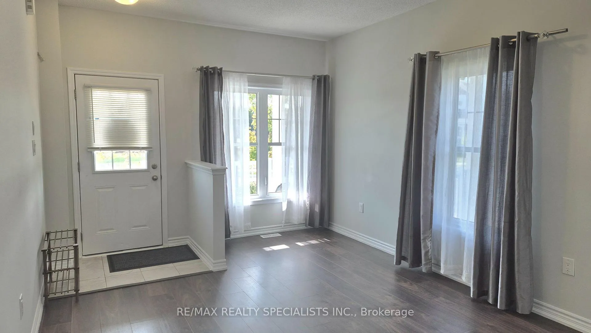 Photo 5 of 112 Village Gate Drive, Wasaga Beach — HOMEH