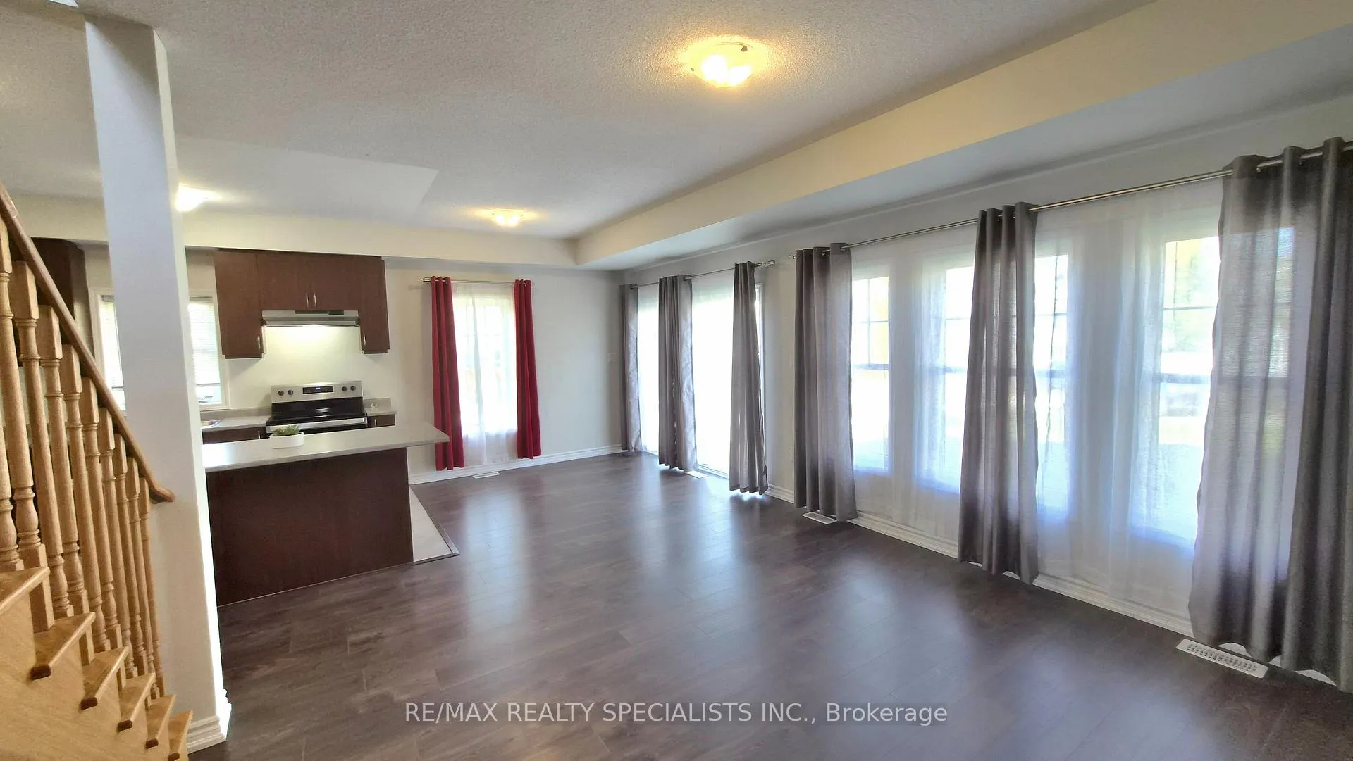 Photo 8 of 112 Village Gate Drive, Wasaga Beach — HOMEH