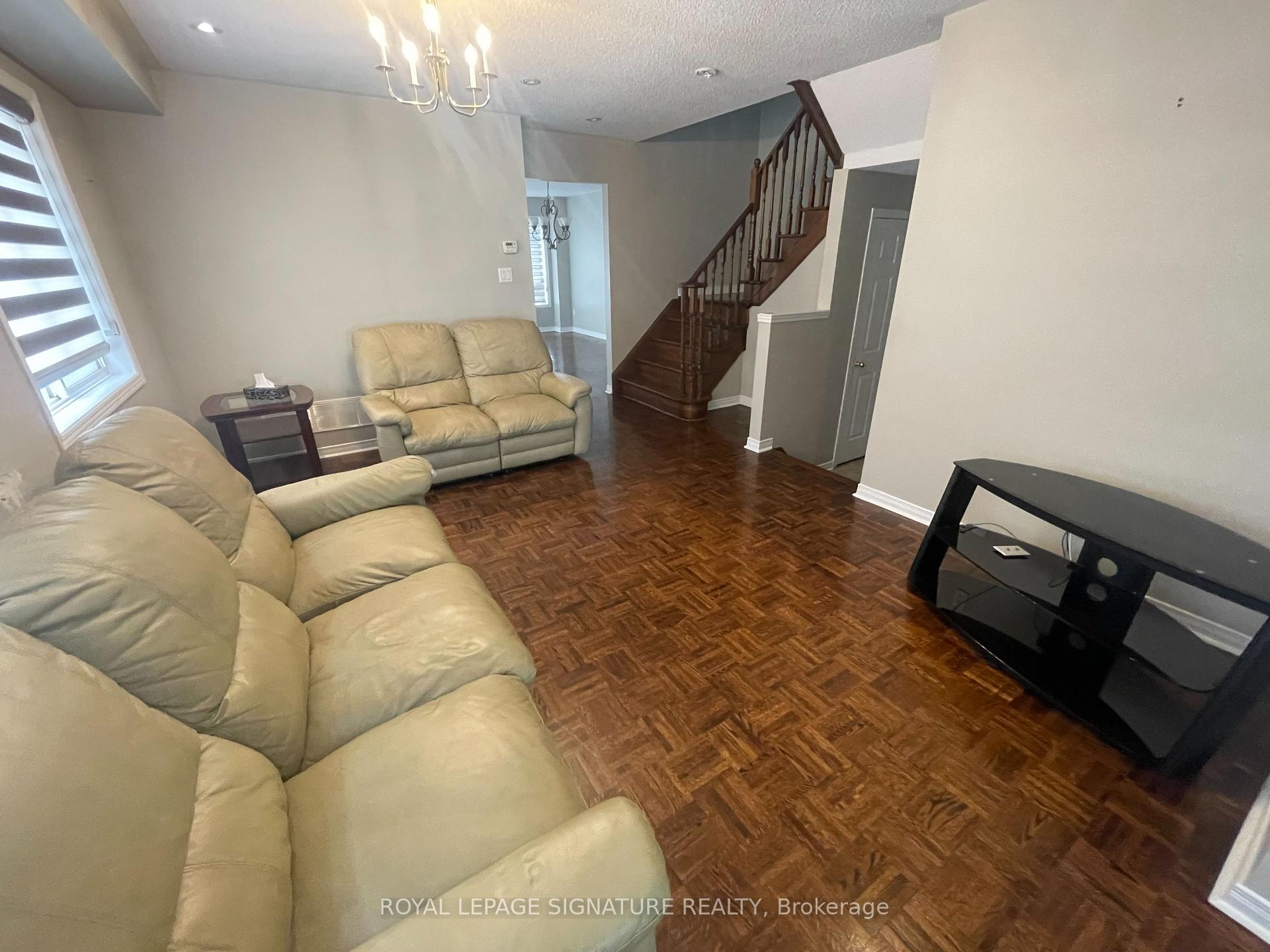 Photo 3 of 17 Neuchatel Avenue, Vaughan, Vellore Village — HOMEH