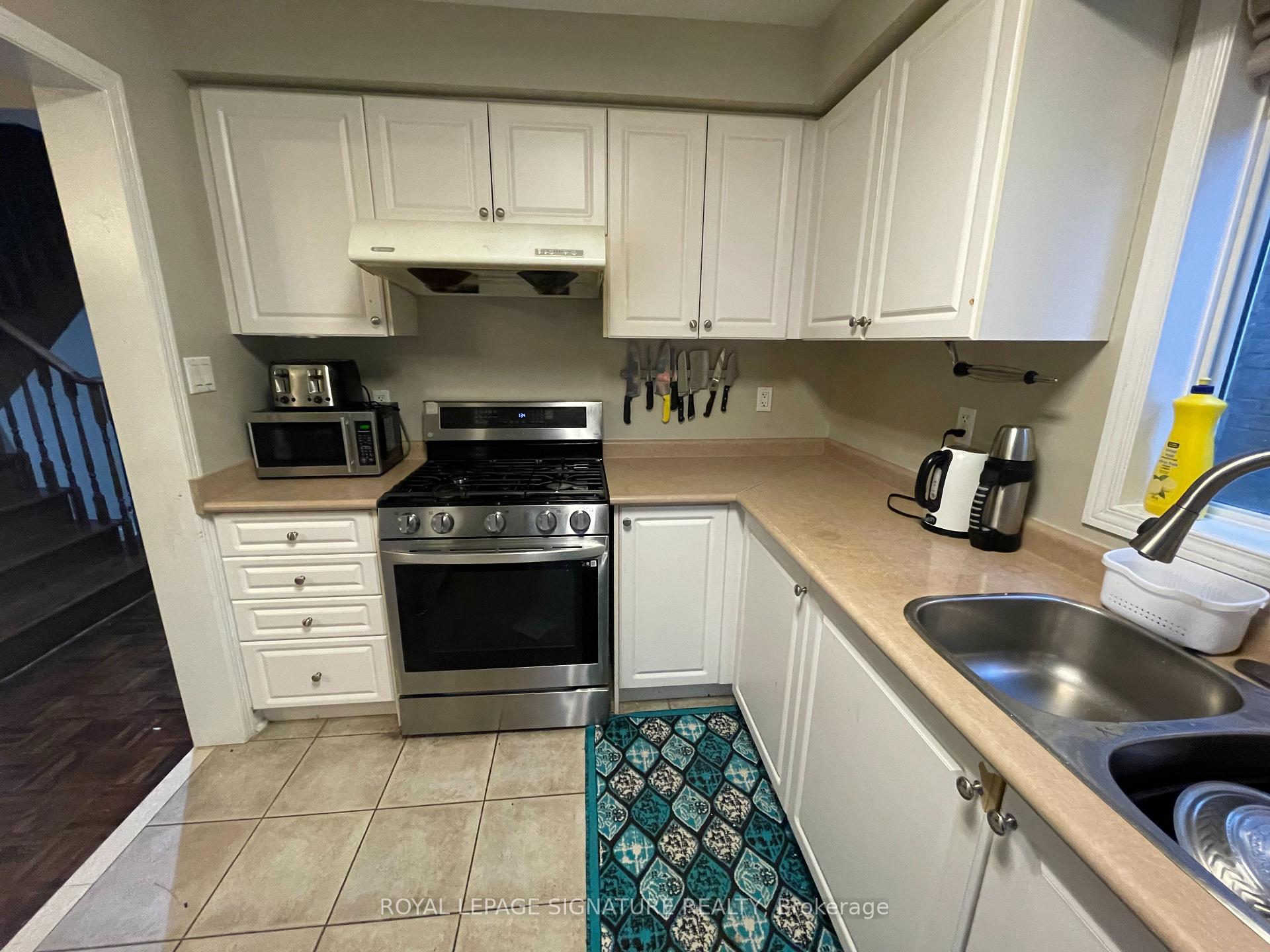 Photo 4 of 17 Neuchatel Avenue, Vaughan, Vellore Village — HOMEH