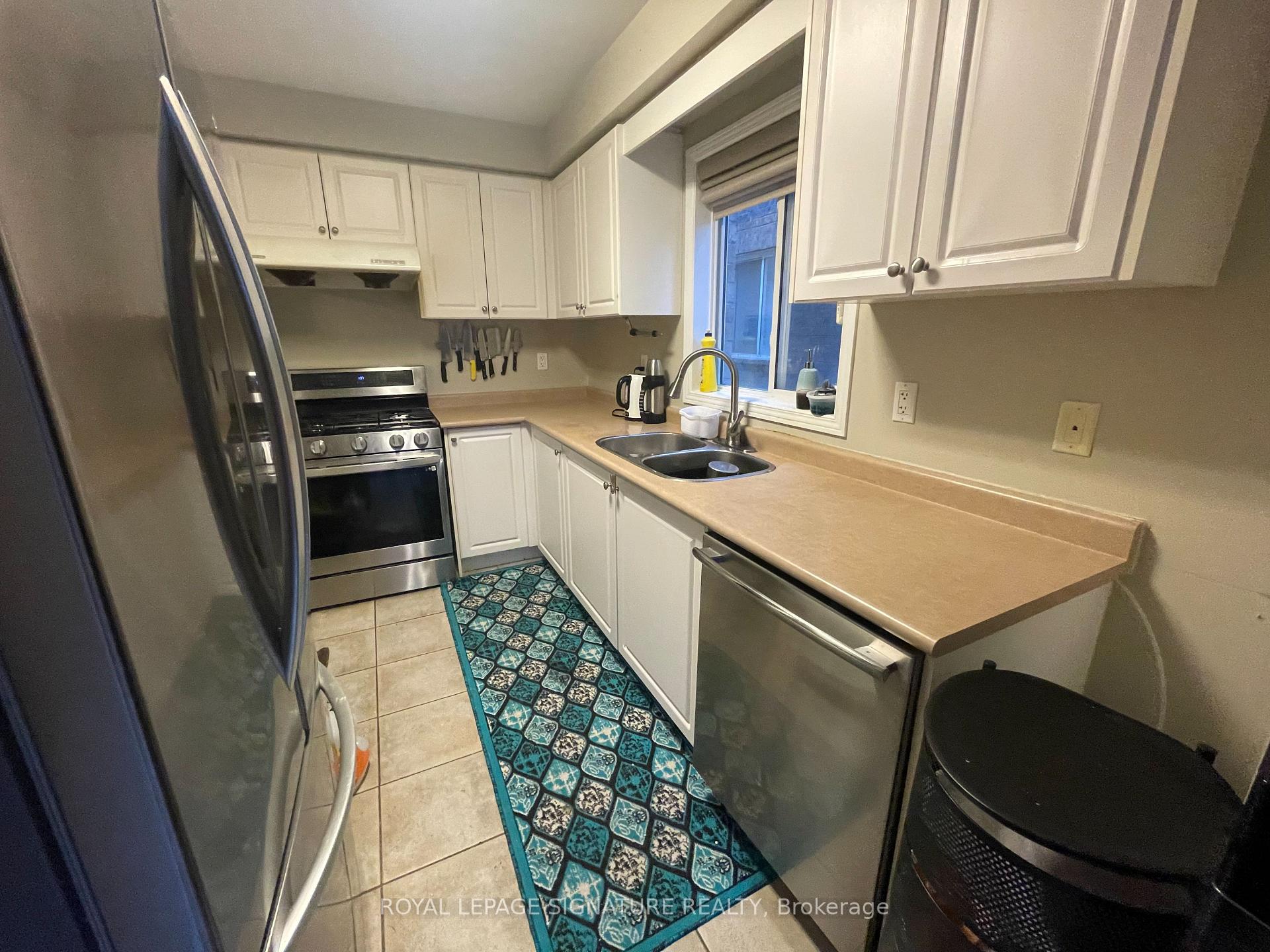 Photo 5 of 17 Neuchatel Avenue, Vaughan, Vellore Village — HOMEH