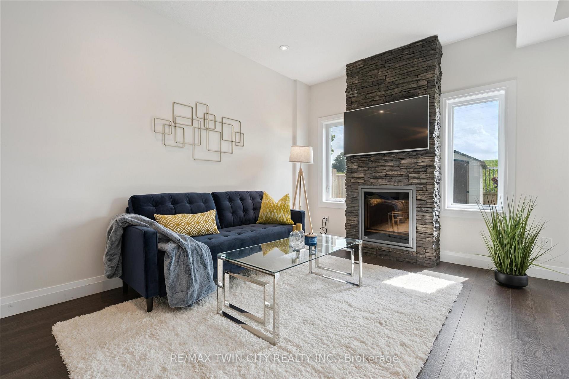 Photo 9 of Unit B, 605 Montpellier Drive, Waterloo — HOMEH