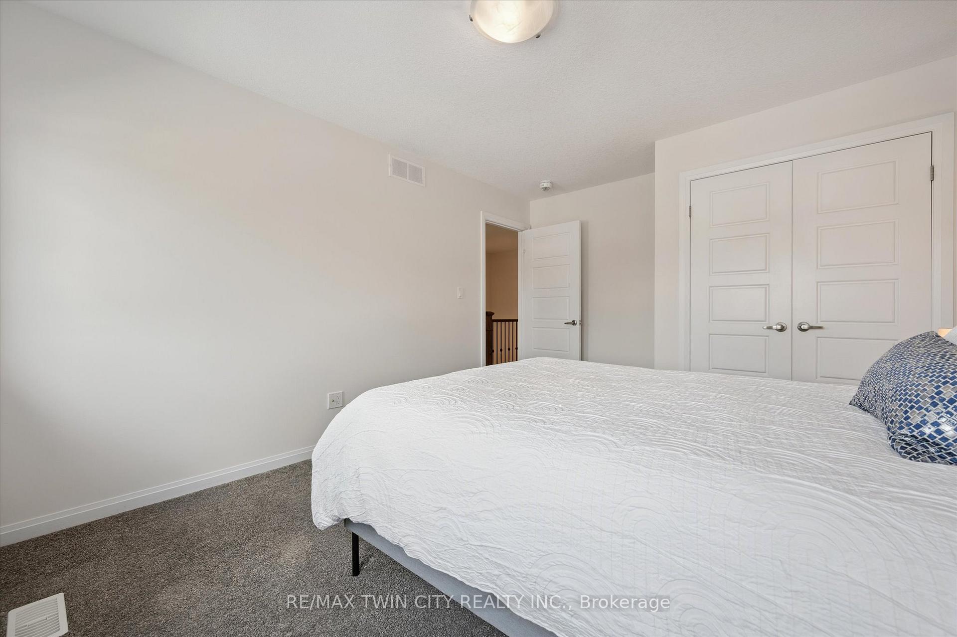 Photo 19 of Unit B, 605 Montpellier Drive, Waterloo — HOMEH