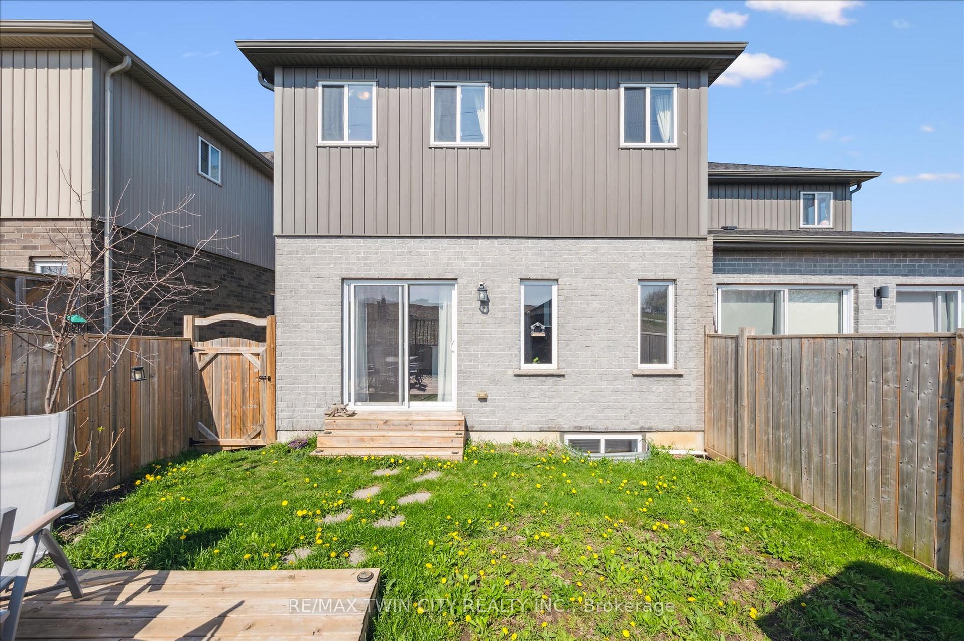 Photo 37 of Unit B, 605 Montpellier Drive, Waterloo — HOMEH