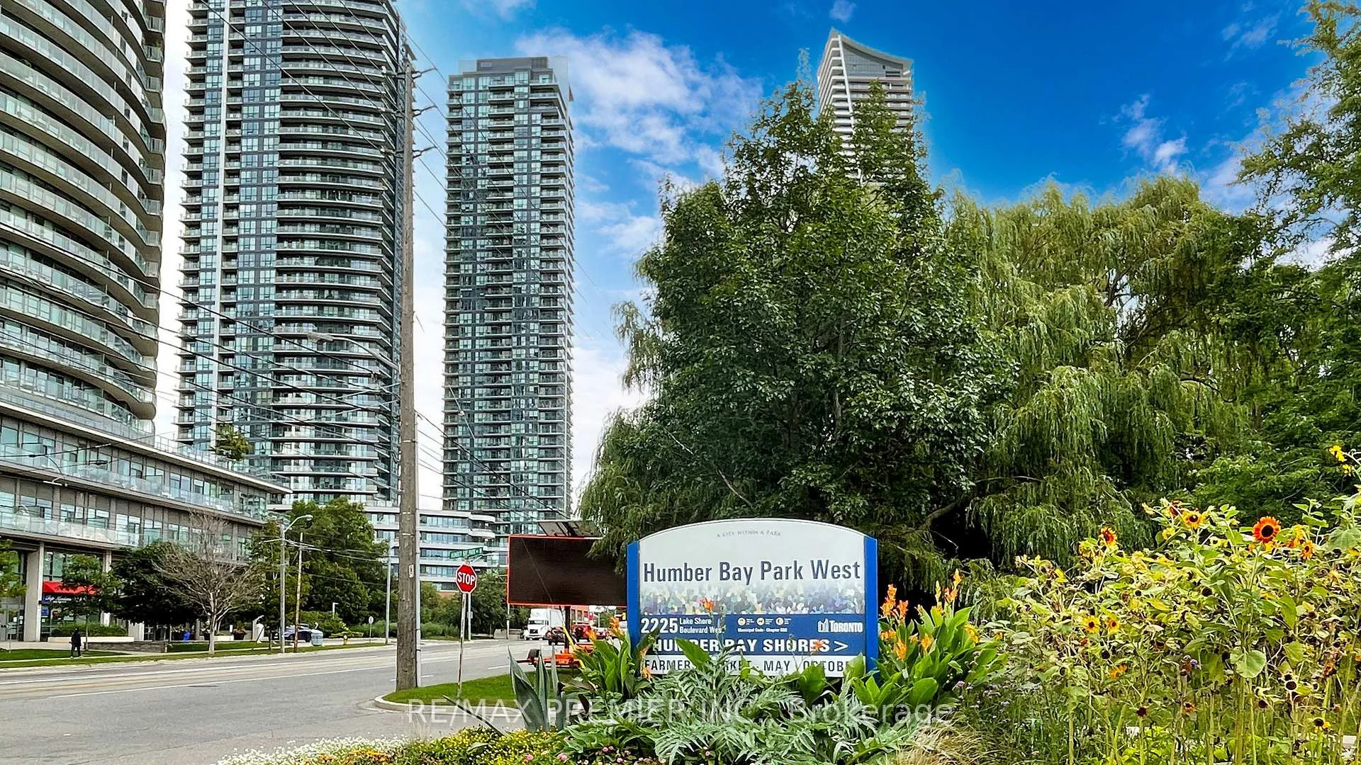 Front of Unit 4605, 2200 Lake Shore Boulevard W
