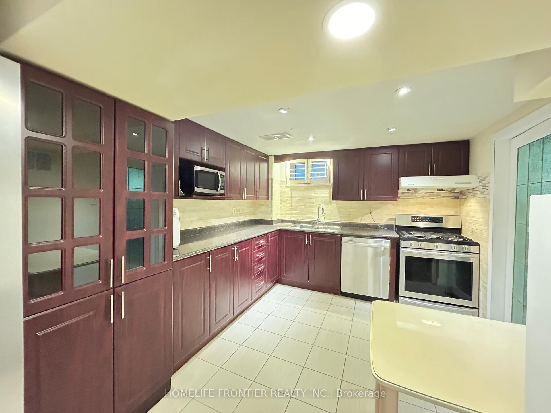 Photo 2 of Unit Bsmt, 34 Northlane Road, Vaughan, West Woodbridge — HOMEH