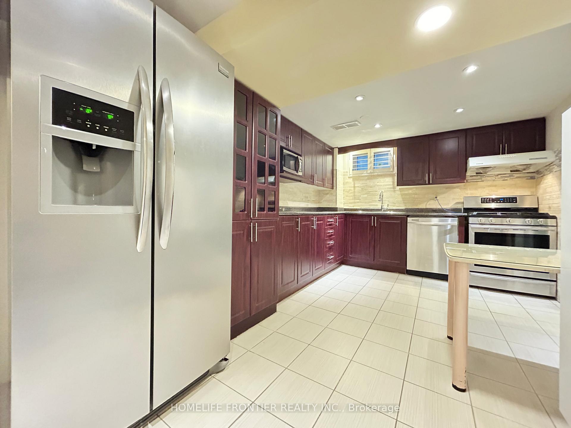 Photo 3 of Unit Bsmt, 34 Northlane Road, Vaughan, West Woodbridge — HOMEH
