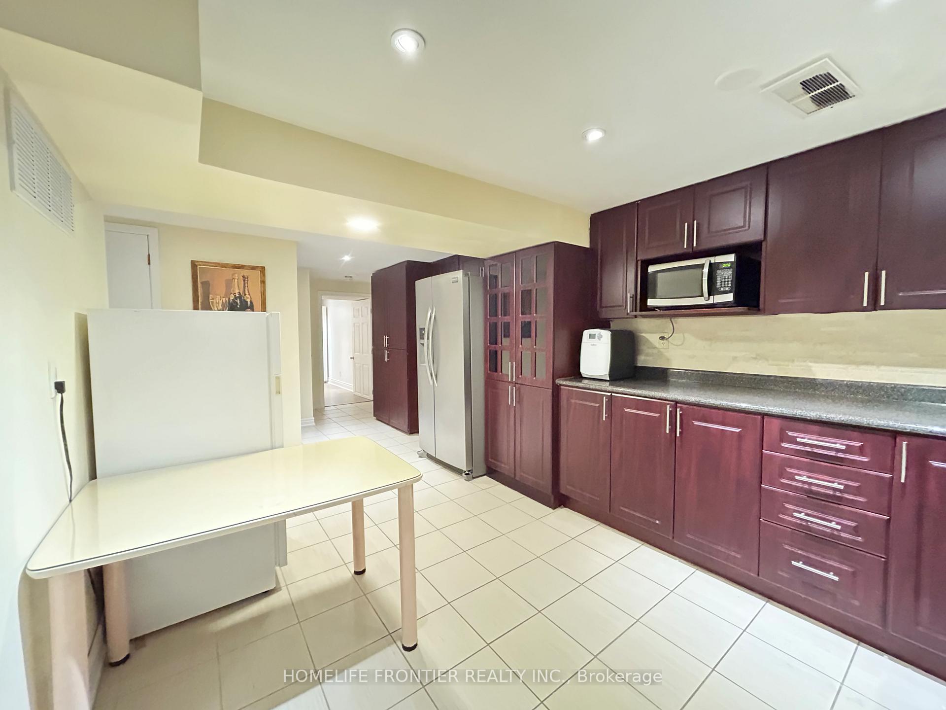 Photo 4 of Unit Bsmt, 34 Northlane Road, Vaughan, West Woodbridge — HOMEH