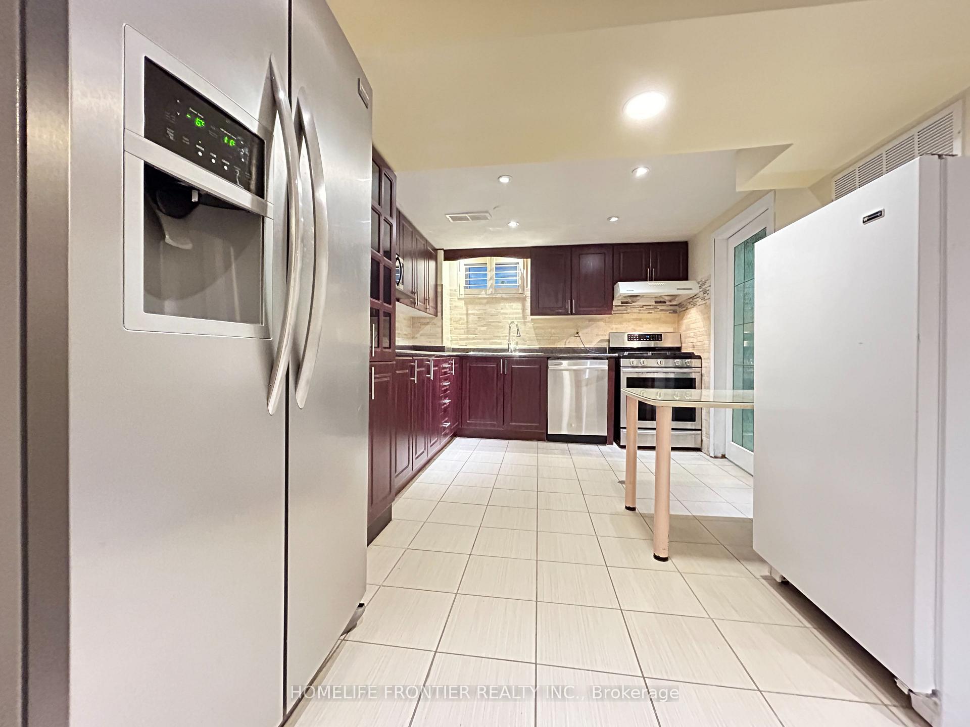Photo 5 of Unit Bsmt, 34 Northlane Road, Vaughan, West Woodbridge — HOMEH