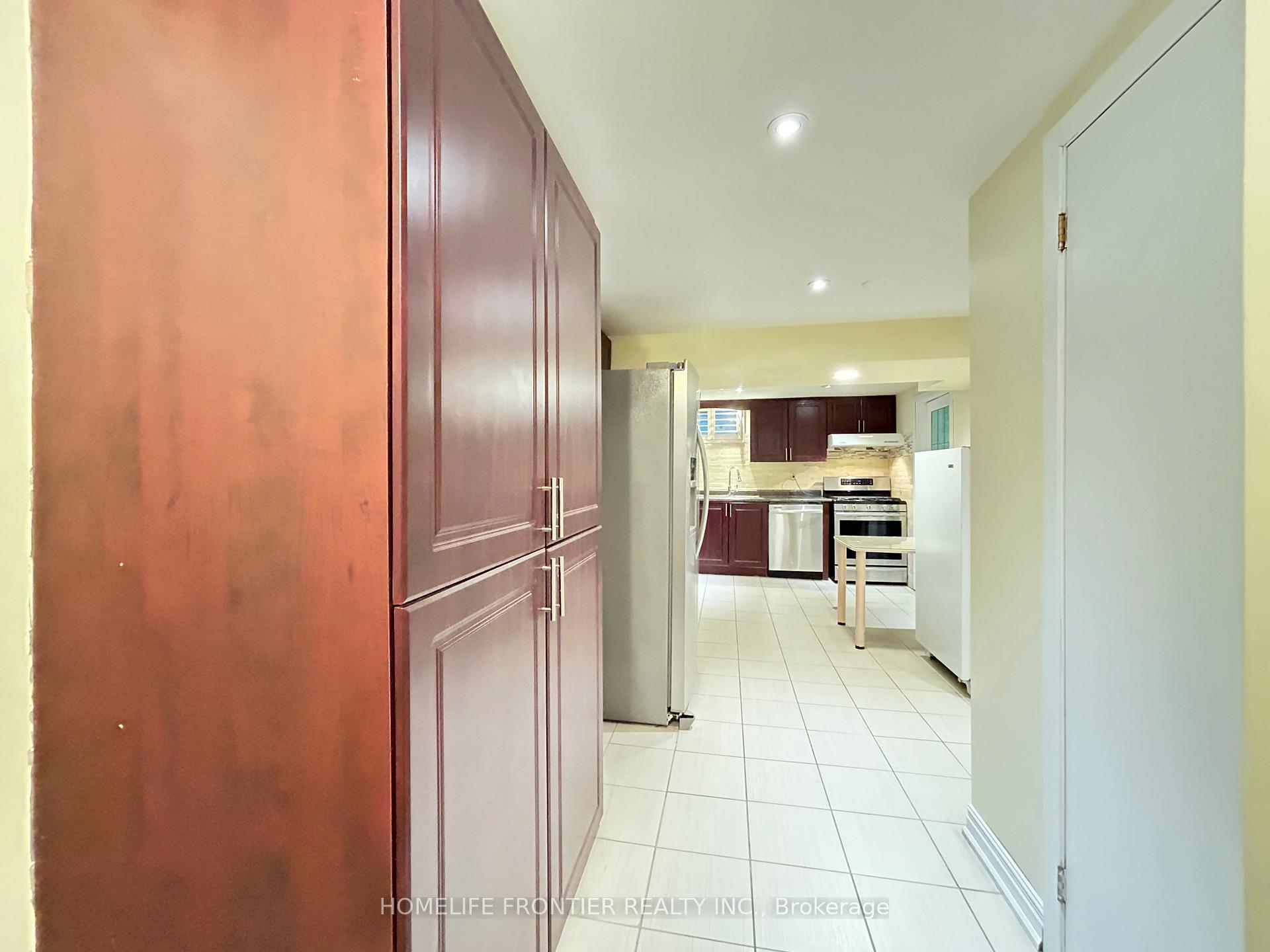 Photo 10 of Unit Bsmt, 34 Northlane Road, Vaughan, West Woodbridge — HOMEH