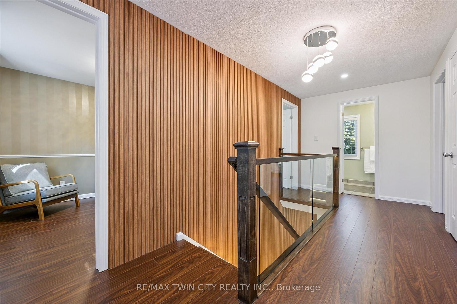 Photo 21 of 444 Stillmeadow Circle, Waterloo — HOMEH