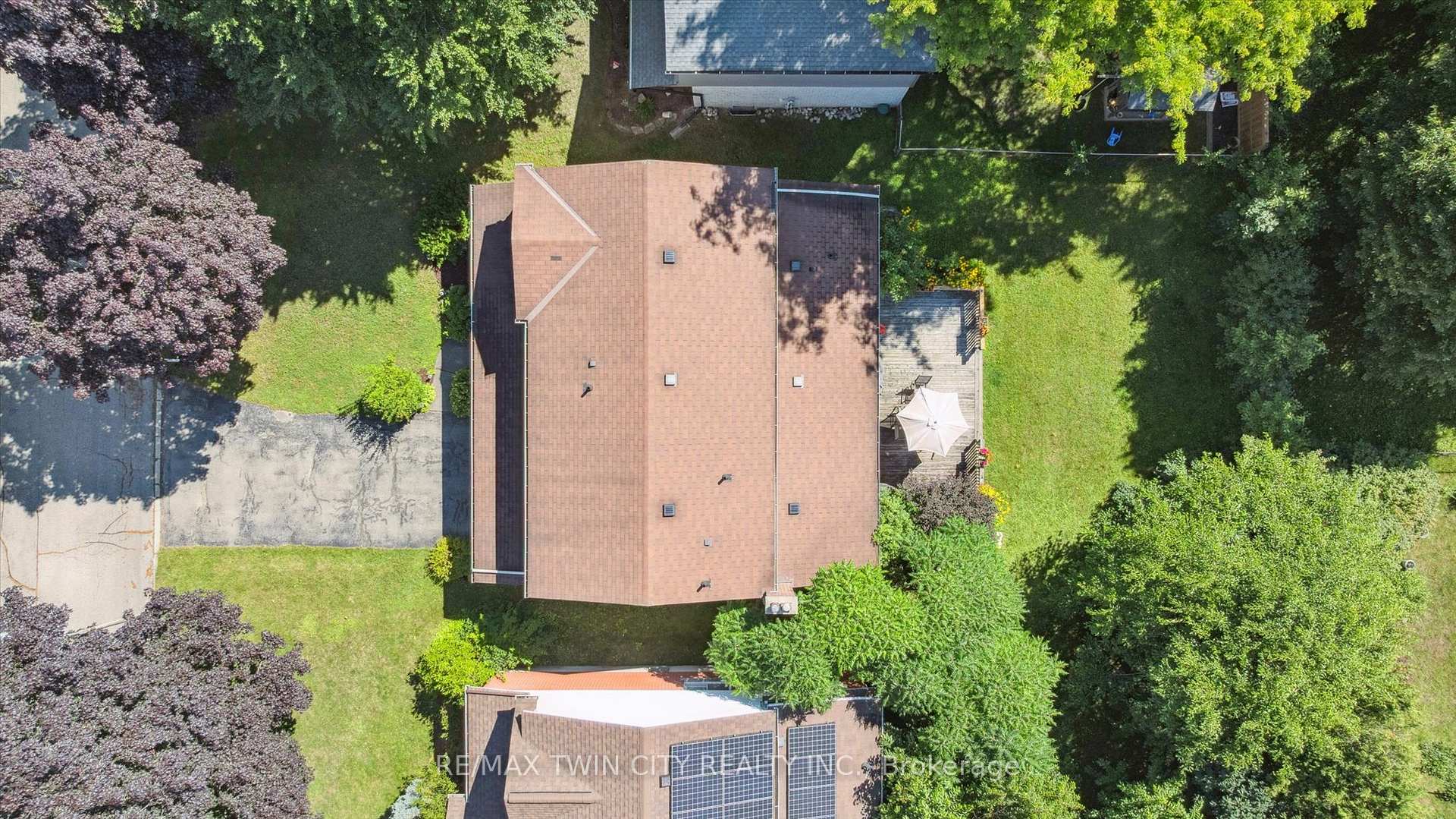 Photo 42 of 444 Stillmeadow Circle, Waterloo — HOMEH