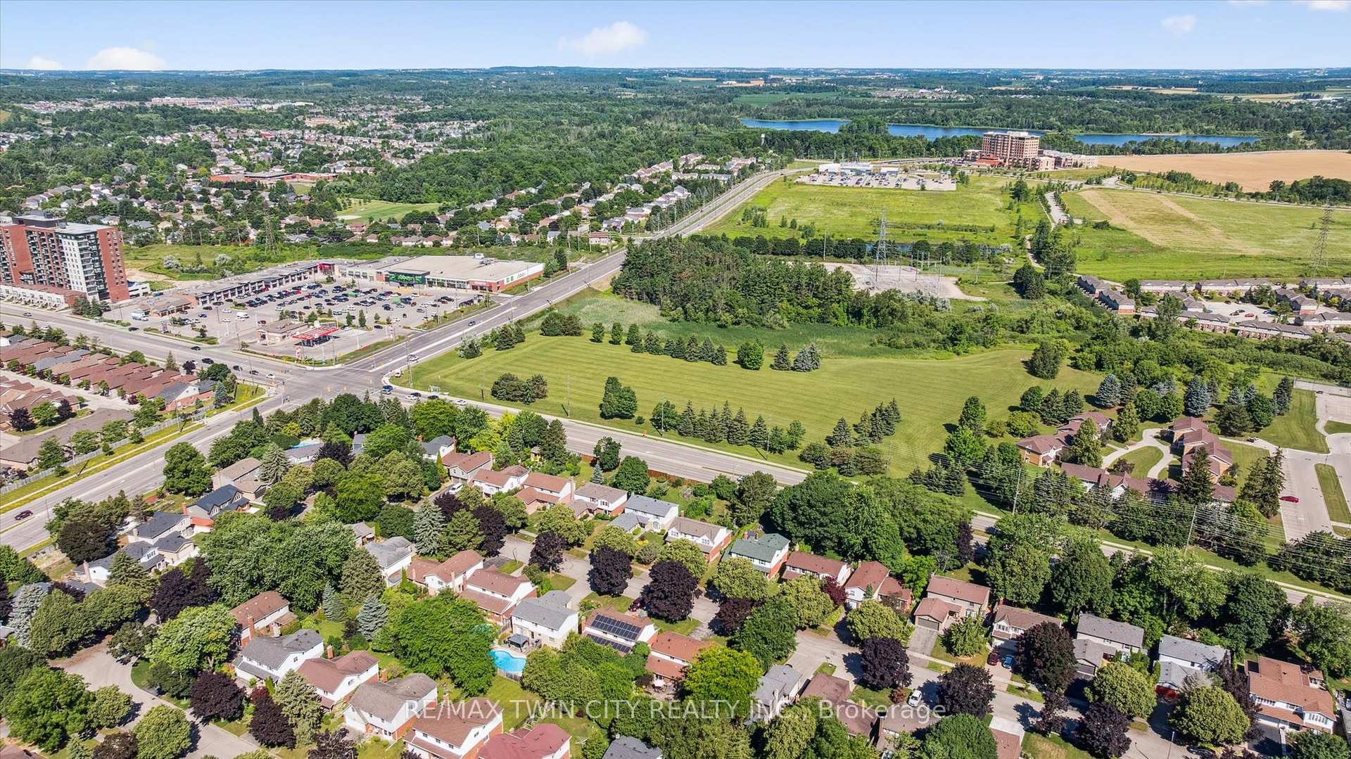 Photo 44 of 444 Stillmeadow Circle, Waterloo — HOMEH