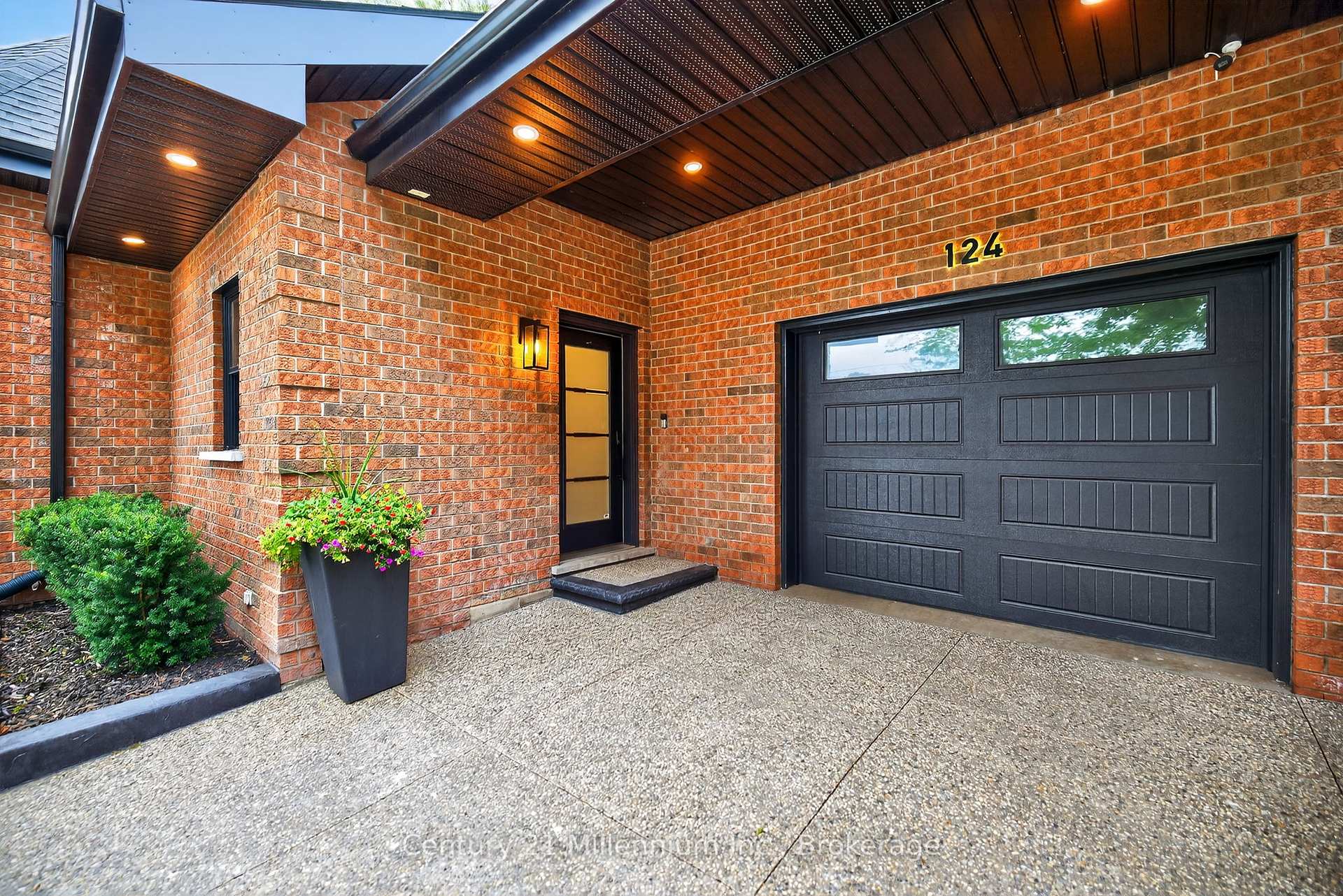 Photo 44 of 124 Frederick Street E, Wellington North, Arthur — HOMEH