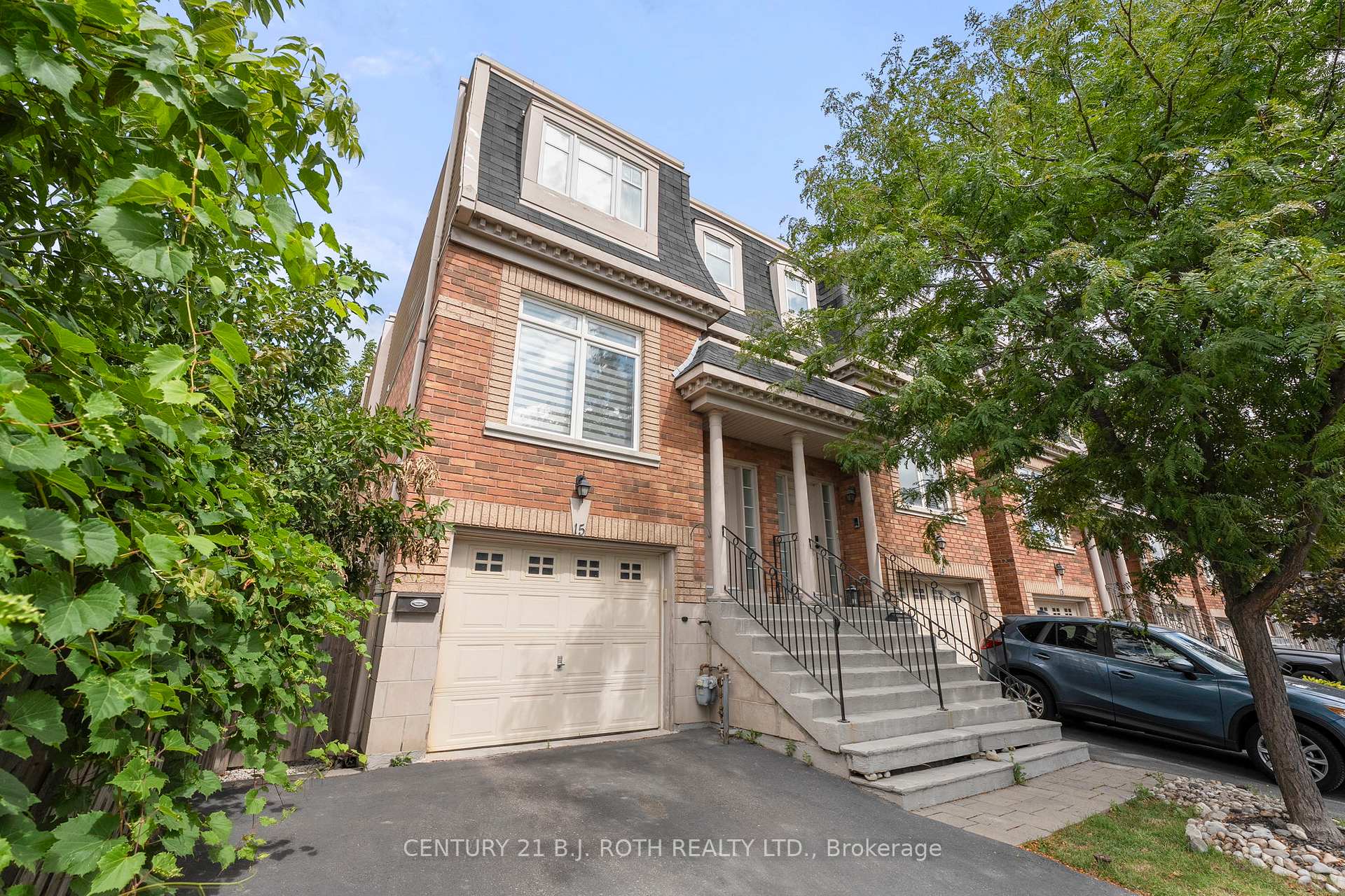 Photo 1 of Unit 15, 8032 Kipling Avenue, Vaughan, West Woodbridge — HOMEH