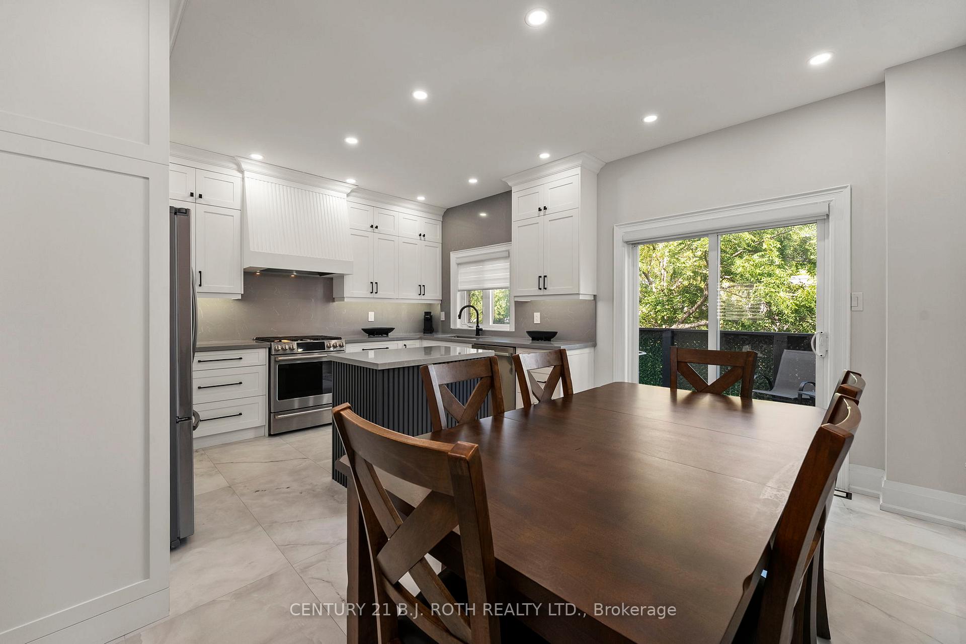 Photo 12 of Unit 15, 8032 Kipling Avenue, Vaughan, West Woodbridge — HOMEH