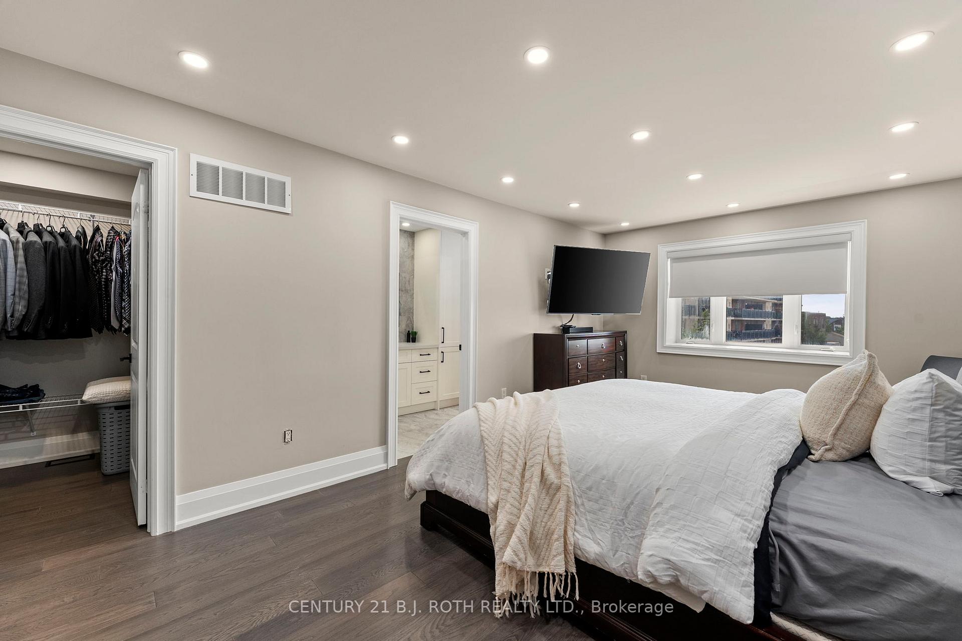 Photo 21 of Unit 15, 8032 Kipling Avenue, Vaughan, West Woodbridge — HOMEH