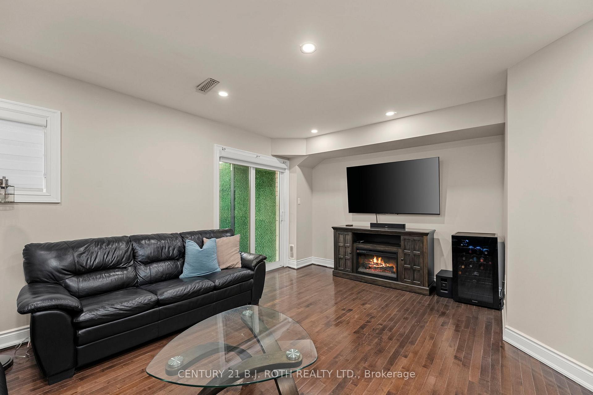 Photo 35 of Unit 15, 8032 Kipling Avenue, Vaughan, West Woodbridge — HOMEH